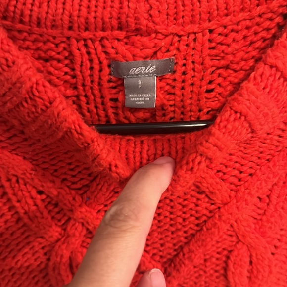 Aerie Bright red sweater size small cropped - Picture 2 of 4